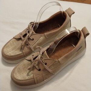 BEARPAW 1/4 lace up cow suede and canvas casual comfort shoe sz 10